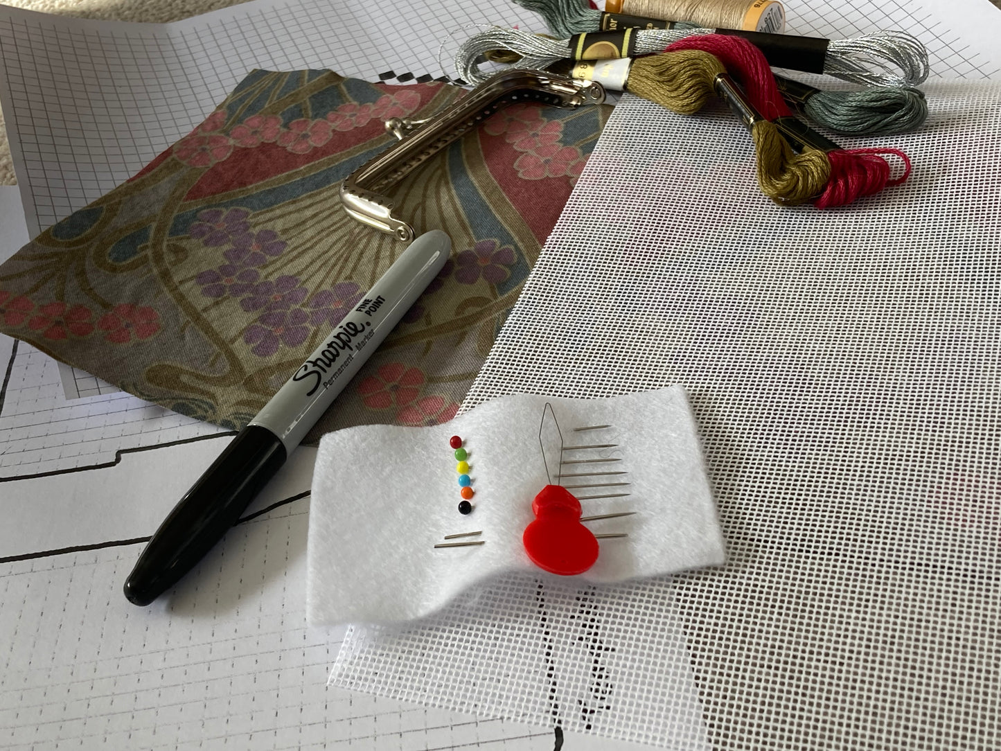 Bargello purse embroidery kit